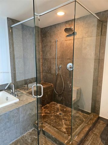 475 Brickell Ave 3407, Miami, FL 33131