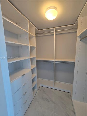 475 Brickell Ave 3407, Miami, FL 33131