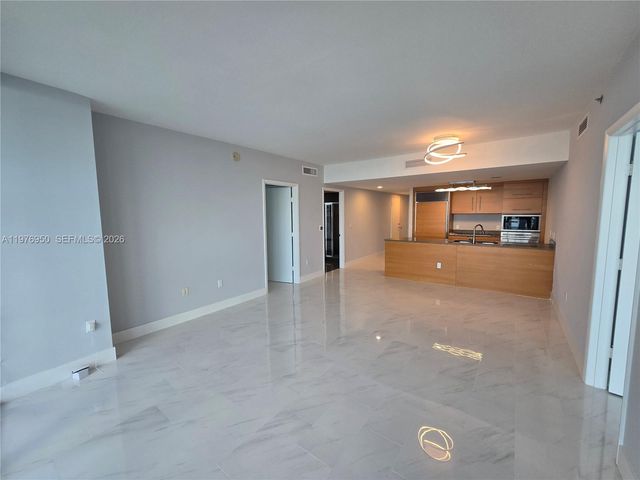 475 Brickell Ave 3407, Miami, FL 33131
