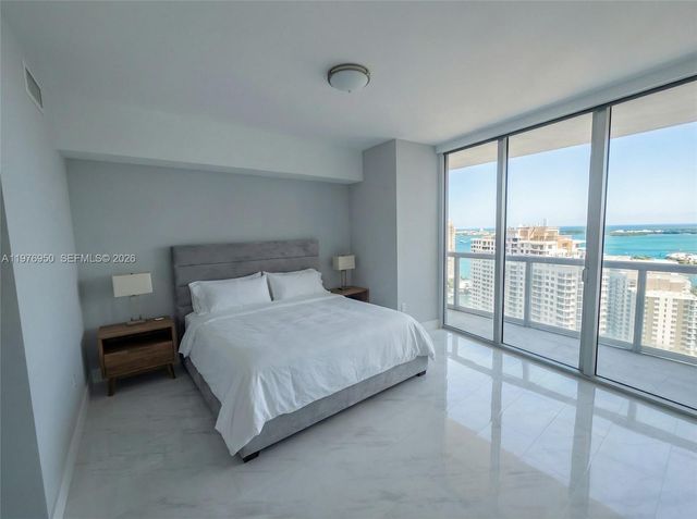 475 Brickell Ave 3407, Miami, FL 33131