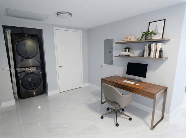 475 Brickell Ave 3407, Miami, FL 33131