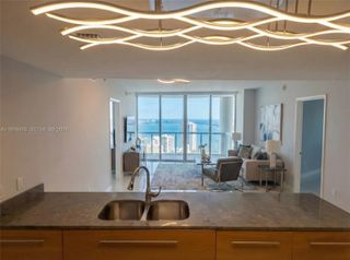 475 Brickell Ave 3407, Miami, FL 33131