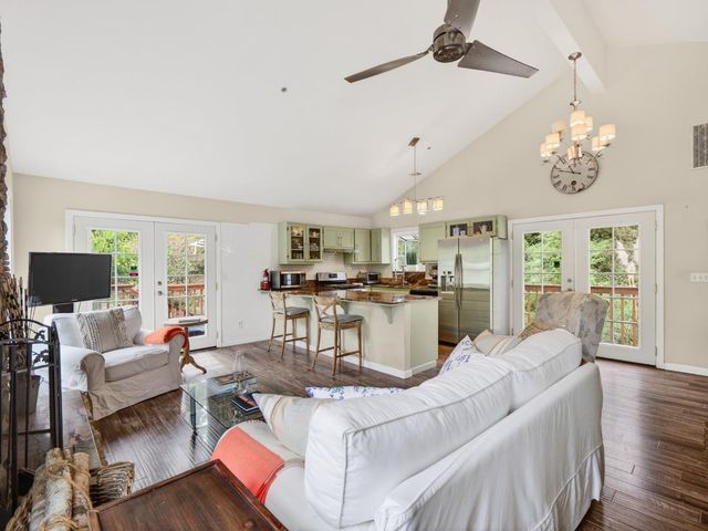 888 Bonita Drive, Aptos, CA 95003