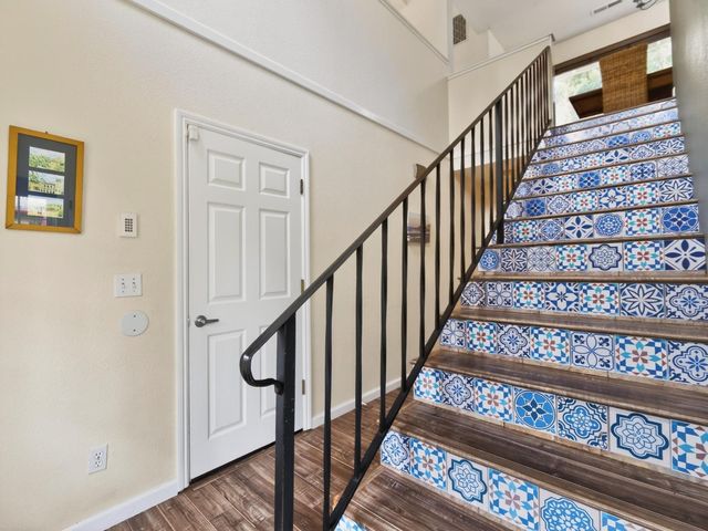 888 Bonita Drive, Aptos, CA 95003