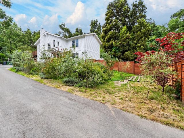 888 Bonita Drive, Aptos, CA 95003