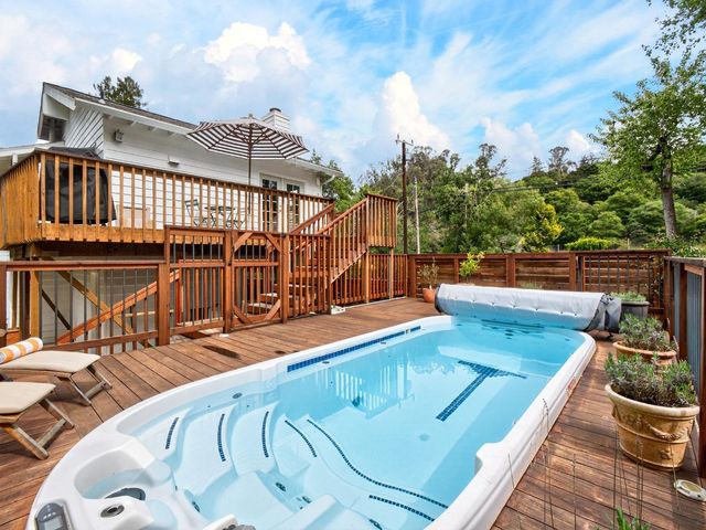 888 Bonita Drive, Aptos, CA 95003