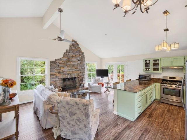 888 Bonita Drive, Aptos, CA 95003