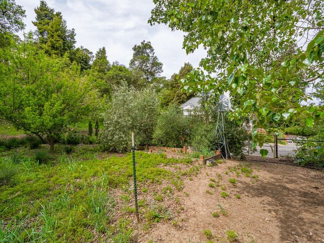 888 Bonita Drive, Aptos, CA 95003