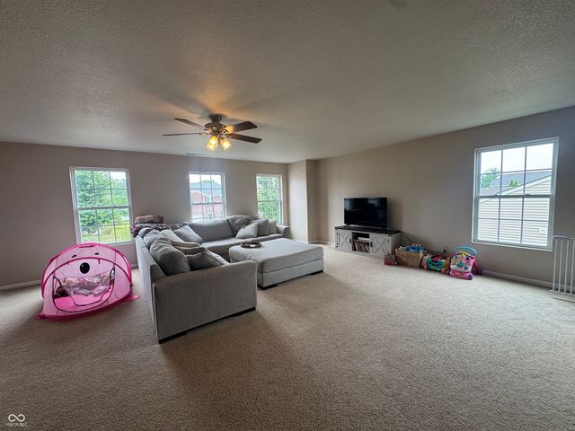 1228 Maple Trace Way, Sheridan, IN 46069