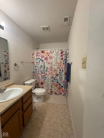 1228 Maple Trace Way, Sheridan, IN 46069