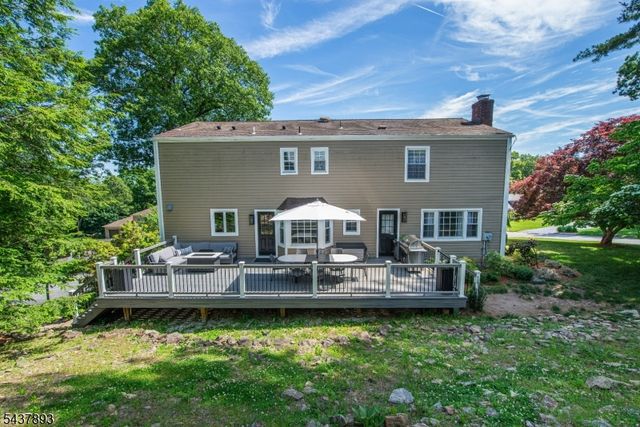 1 TULIP LN, Randolph Twp., NJ 07869