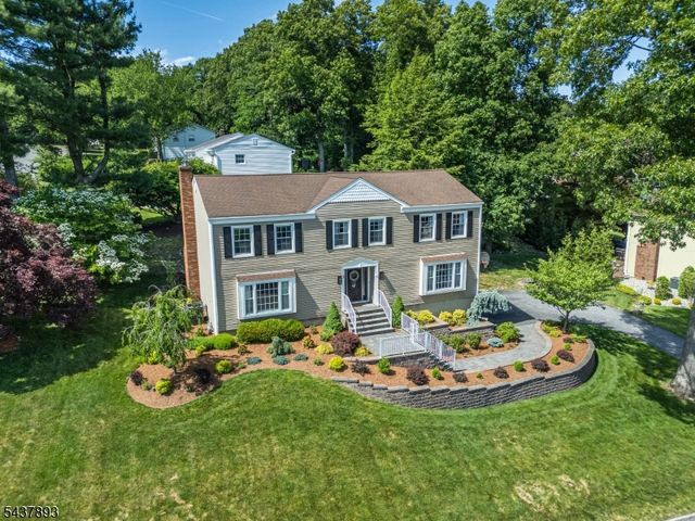 1 TULIP LN, Randolph Twp., NJ 07869