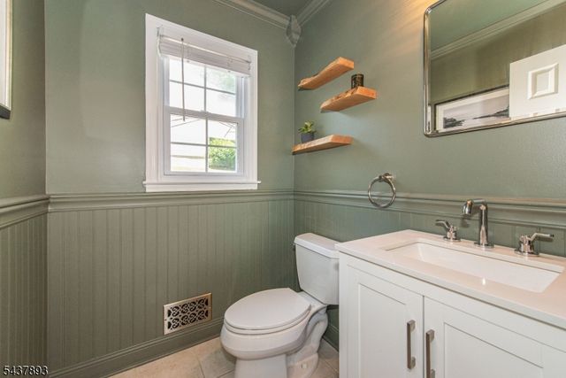 1 TULIP LN, Randolph Twp., NJ 07869