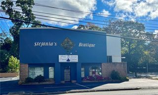 892 Oaklawn Avenue, Cranston, RI 02920