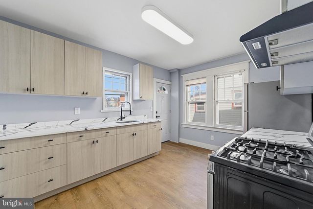 1424 HAMILTON AVE, Trenton, NJ 08629