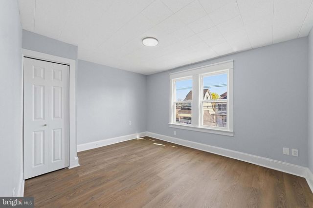 1424 HAMILTON AVE, Trenton, NJ 08629