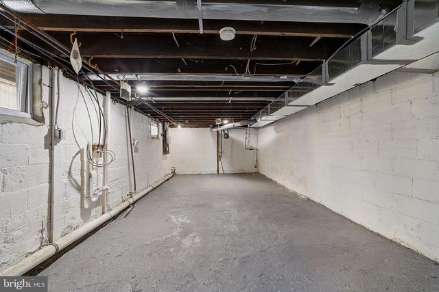 1424 HAMILTON AVE, Trenton, NJ 08629