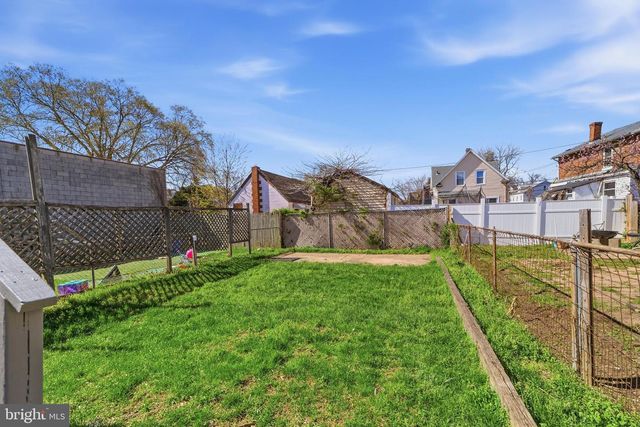 1424 HAMILTON AVE, Trenton, NJ 08629