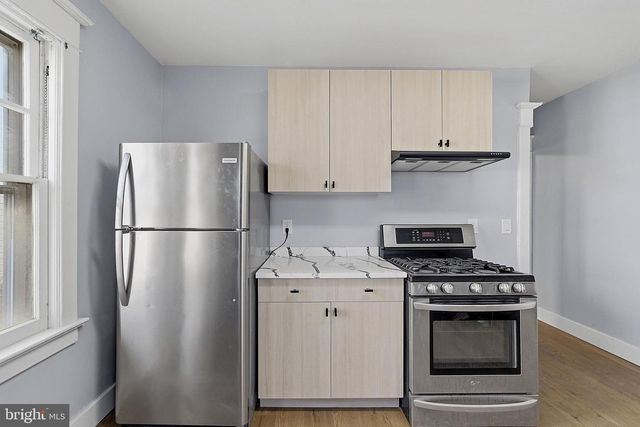 1424 HAMILTON AVE, Trenton, NJ 08629