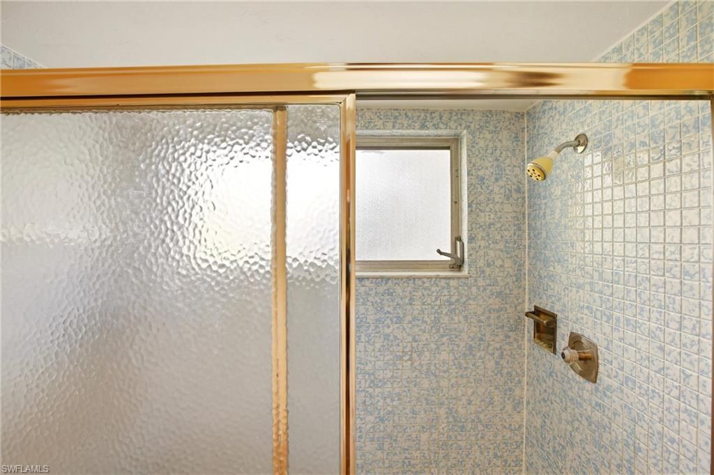 Image 14 of property listing at 1506 SE 21st TER, Cape Coral, FL 33990