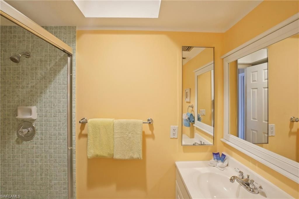 Image 21 of property listing at 1506 SE 21st TER, Cape Coral, FL 33990