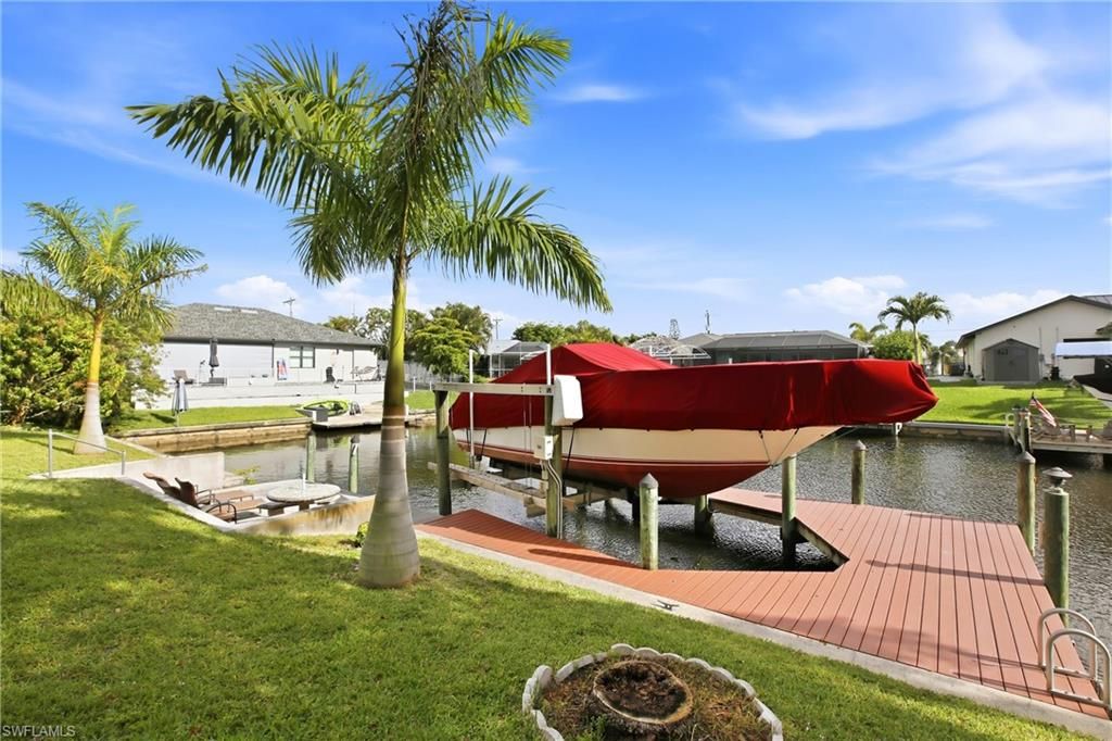 Image 30 of property listing at 1506 SE 21st TER, Cape Coral, FL 33990