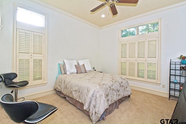 4045 Stonegate Blvd, Tyler, TX 75703
