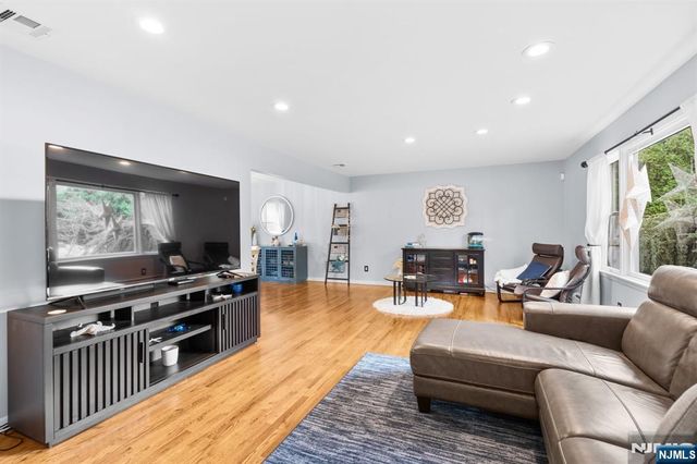 649 Alacci Way, River Vale, NJ 07675