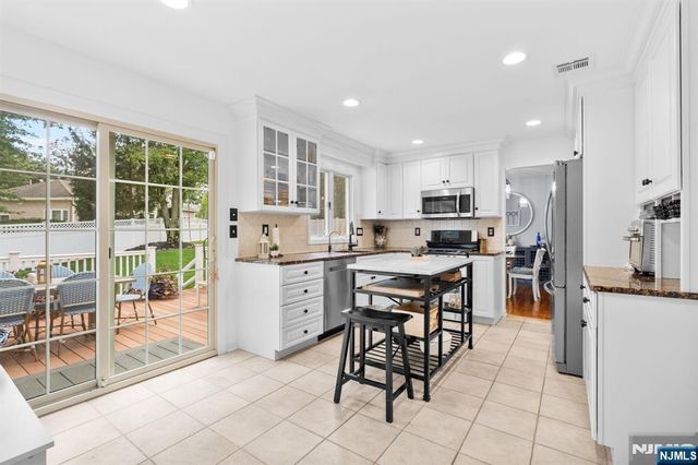 649 Alacci Way, River Vale, NJ 07675