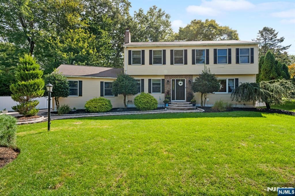 649 Alacci Way, River Vale, NJ 07675