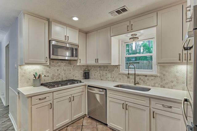 27237 Payne Court, Conroe, TX 77385