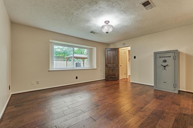 27237 Payne Court, Conroe, TX 77385