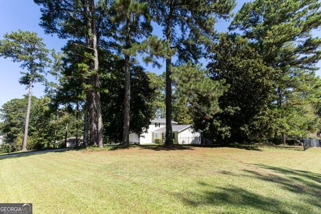 680 Emerald Forest Circle, Lawrenceville, GA 30044