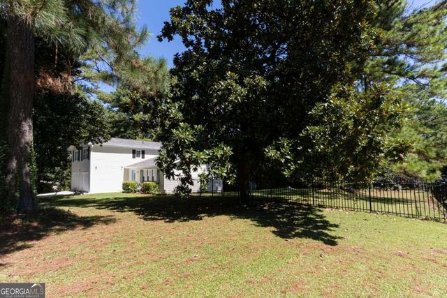 680 Emerald Forest Circle, Lawrenceville, GA 30044