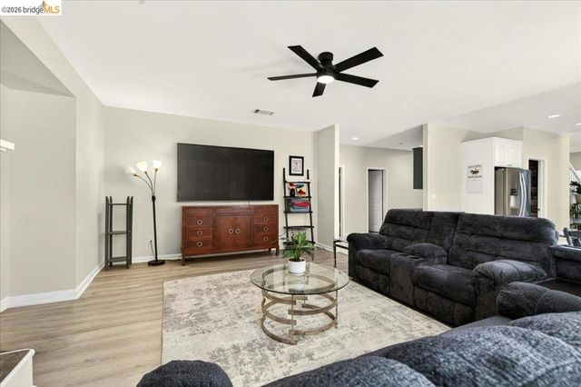 4987 Stewartville Dr, Antioch, CA 94531