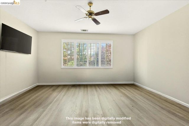 4987 Stewartville Dr, Antioch, CA 94531