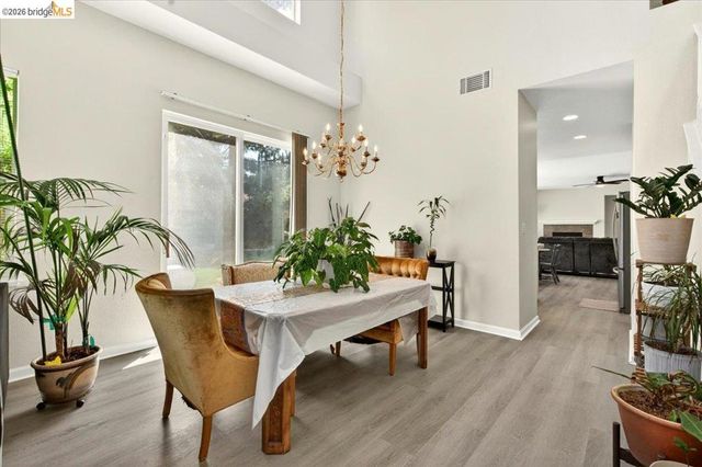 4987 Stewartville Dr, Antioch, CA 94531
