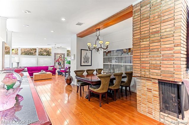 20 Martell Drive, Bloomfield Hills, MI 48304