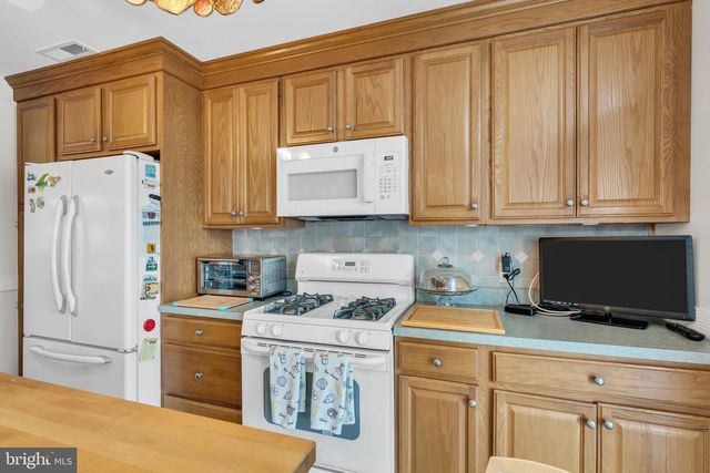36 MARY ALICE ROAD, Manahawkin, NJ 08050