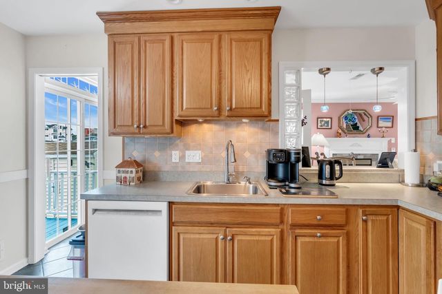36 MARY ALICE ROAD, Manahawkin, NJ 08050
