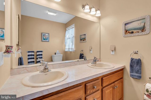 36 MARY ALICE ROAD, Manahawkin, NJ 08050