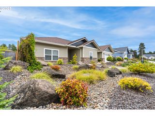 4080 CADDINGTON Ln, Florence, OR 97439
