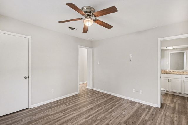 821 E Bovell Street, Crowley, TX 76036