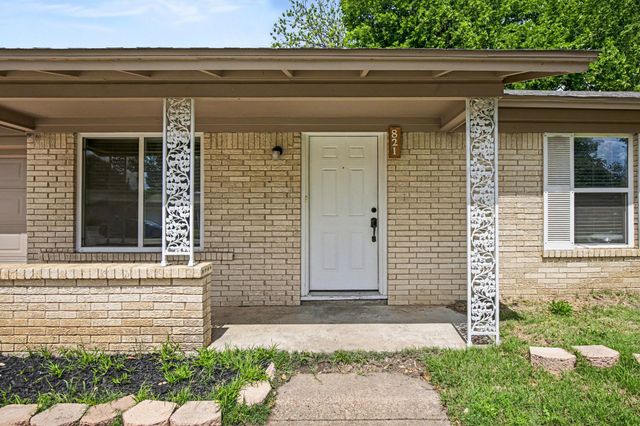 821 E Bovell Street, Crowley, TX 76036
