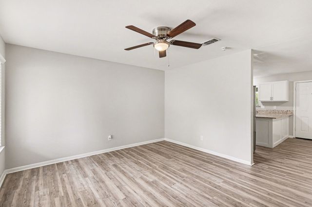 821 E Bovell Street, Crowley, TX 76036