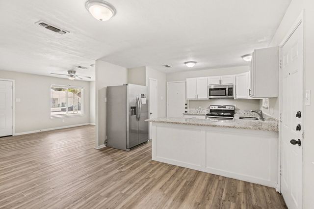 821 E Bovell Street, Crowley, TX 76036