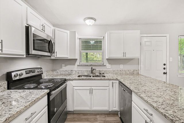 821 E Bovell Street, Crowley, TX 76036