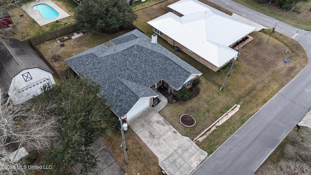 8948 Anahola Place, Diamondhead, MS 39525