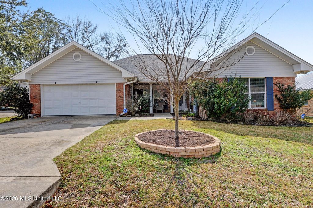 8948 Anahola Place, Diamondhead, MS 39525