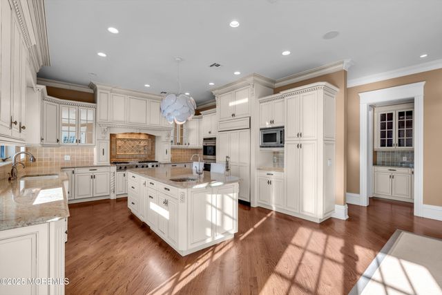 934 Navesink River Road, Rumson, NJ 07760